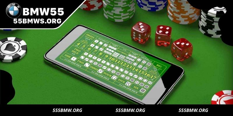 Sicbo game with impressive dice